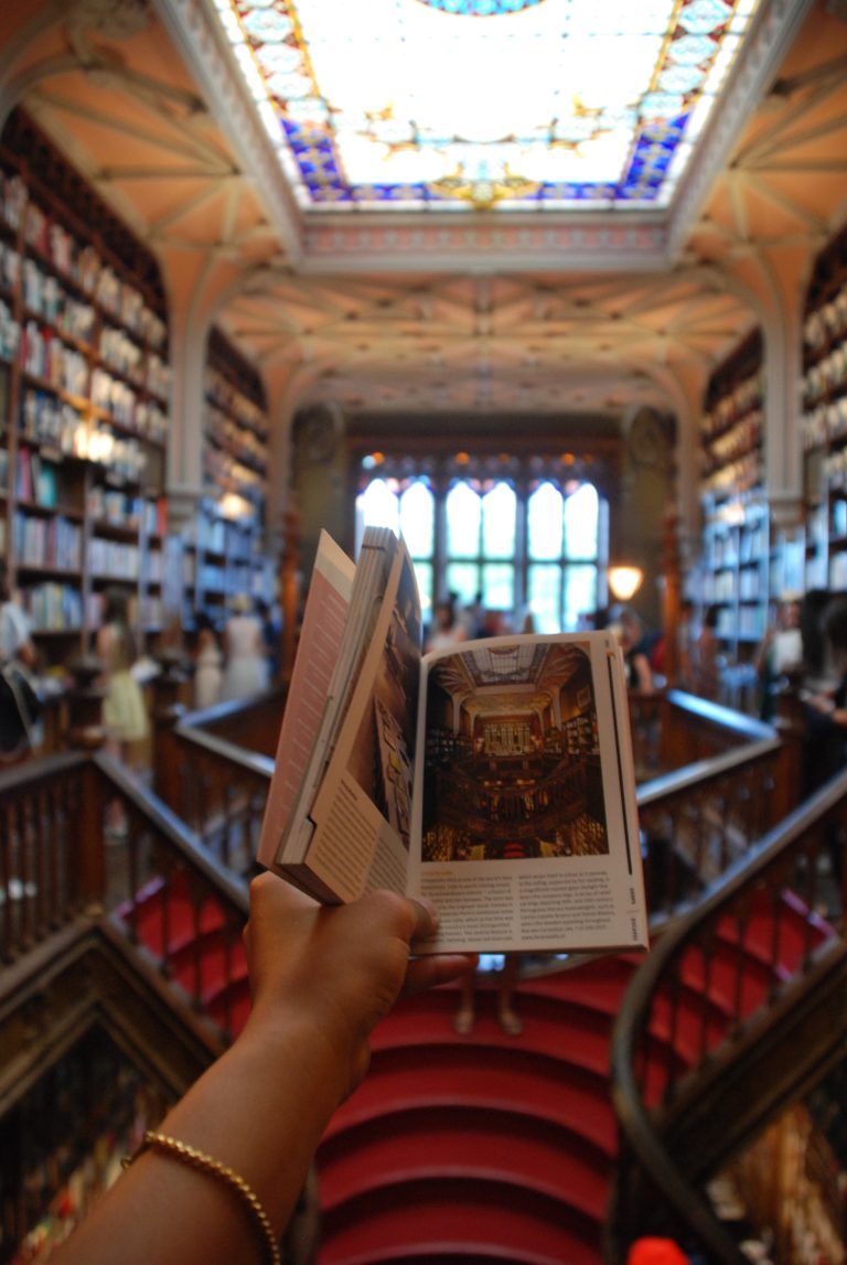 8 Bookstores in Porto to Add to Your Must-Visit List