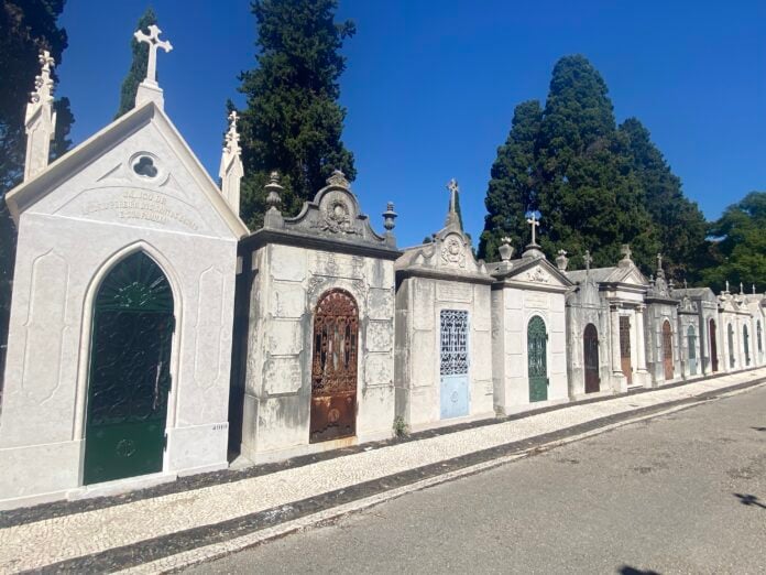Prazeres cemetery