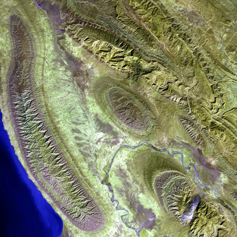 Portuguese Embassy in Tehran Asks Portuguese Nationals to Leave the Country