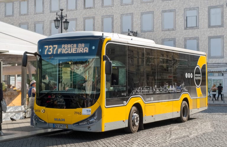 Stop Waiting for the Bus in Lisbon! Here’s How to Know Exactly When It Will Arrive