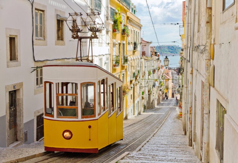 Traveling in Lisbon by Bus or Tram Just Got a Whole Lot Easier