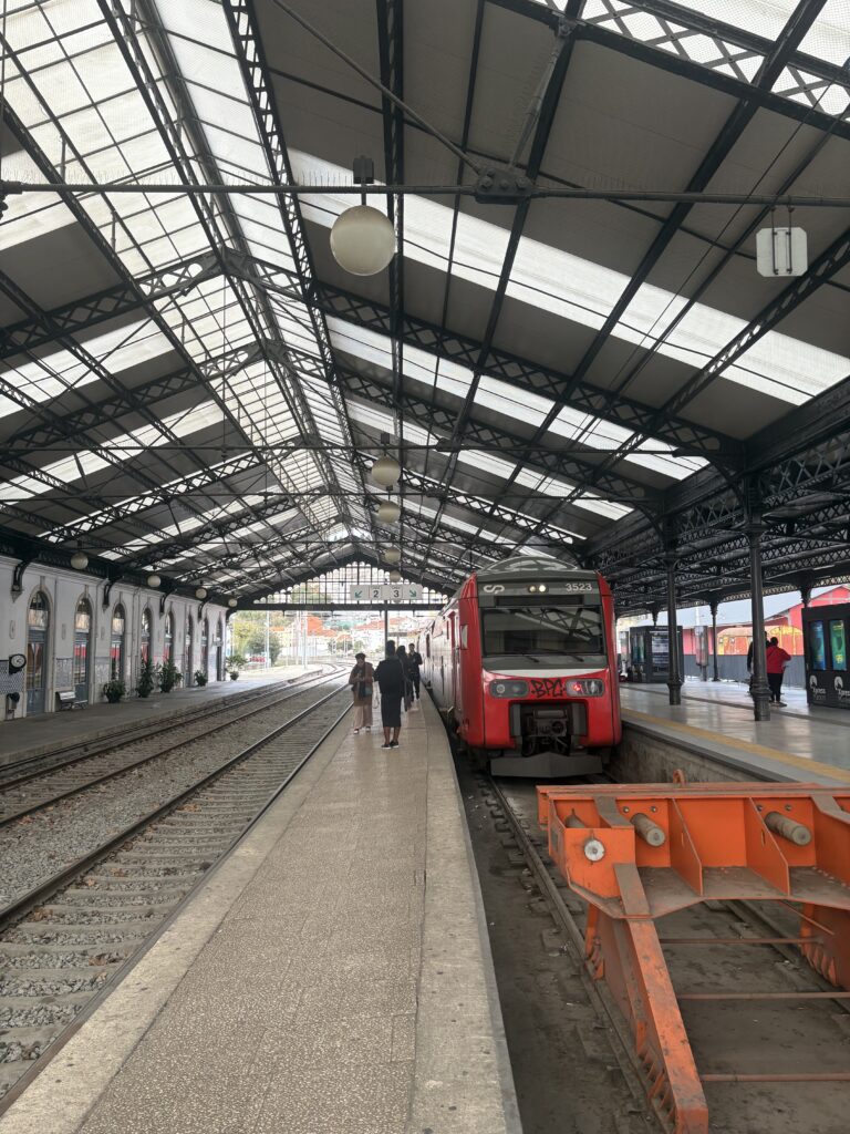 Bring Back Lisbon’s Azambuja Line to Alcântara on the Weekends