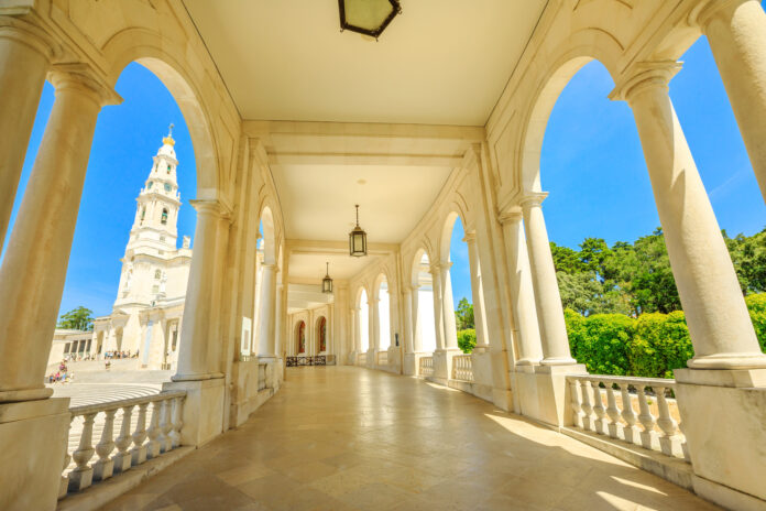 The Holiest Days in Fátima - When to Visit - Portugal.com